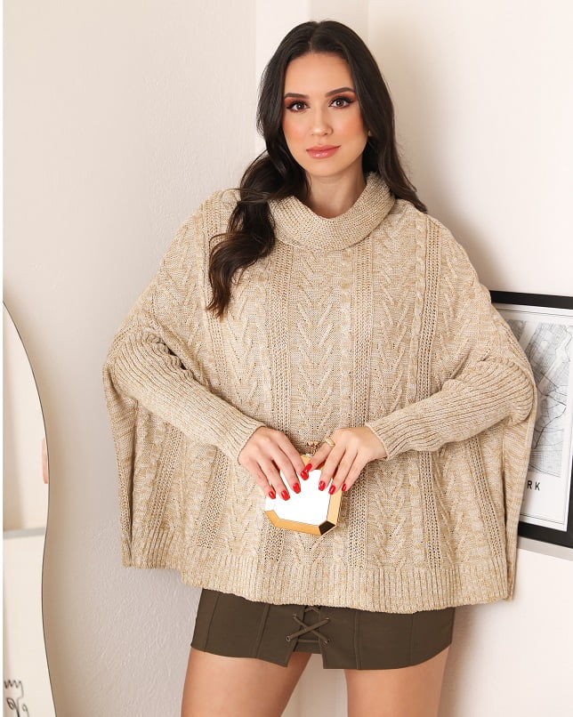 Cód. 24048 | Poncho em tranças com gola fang